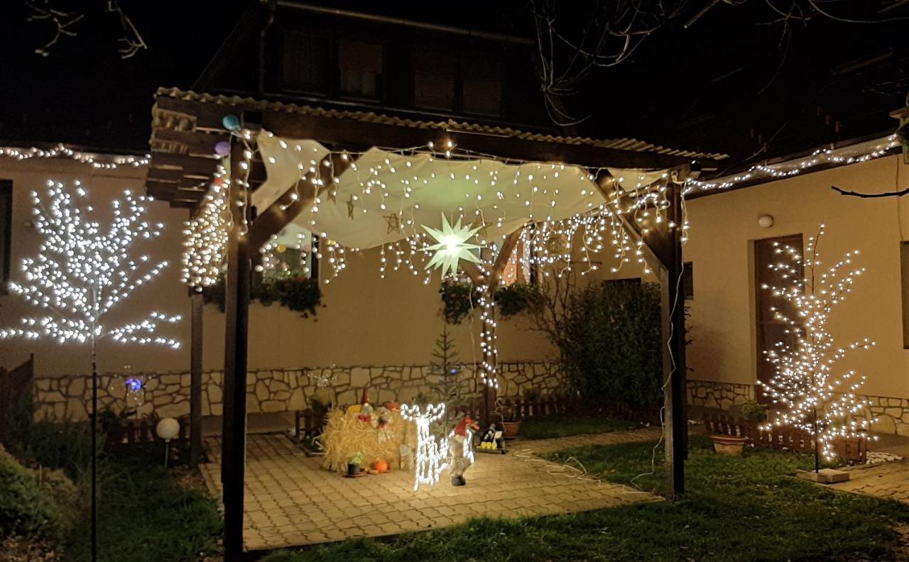 Ferienwohnung Bobita Haza Eplény Exterior foto
