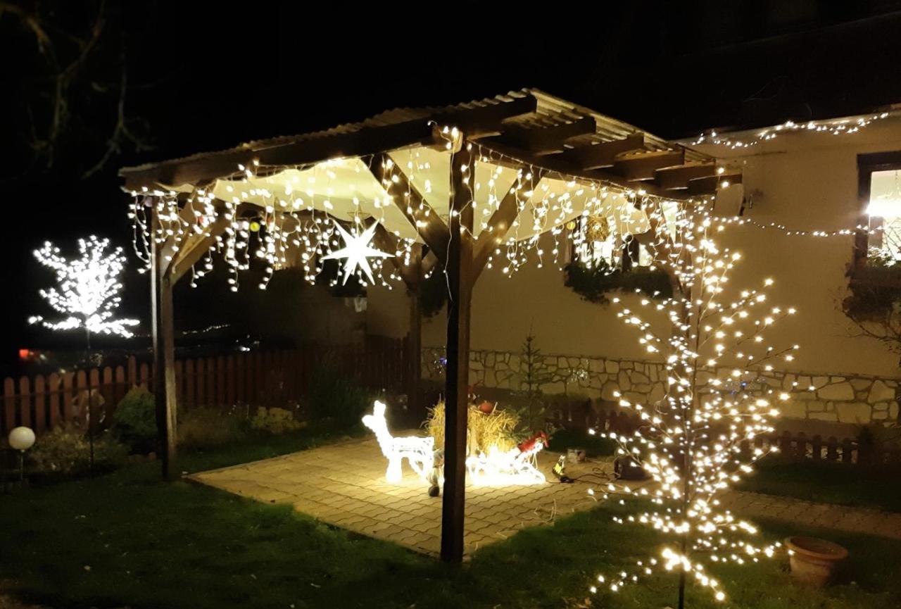 Ferienwohnung Bobita Haza Eplény Exterior foto