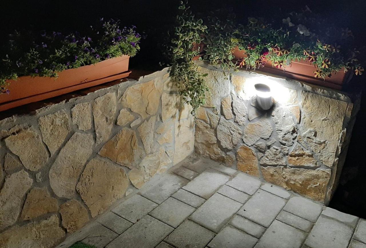 Ferienwohnung Bobita Haza Eplény Exterior foto